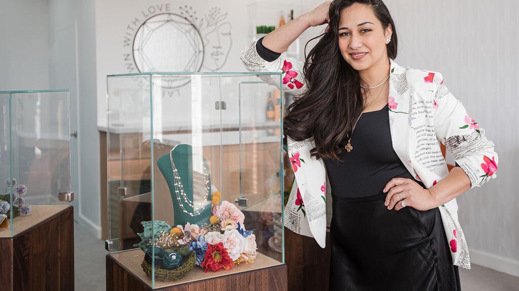 Constance Polamalu opened Bloomstone Jewelers, a lab-grown diamond boutique in Annapolis, Maryland. Constance Polamalu in Bloomstone Jewelers