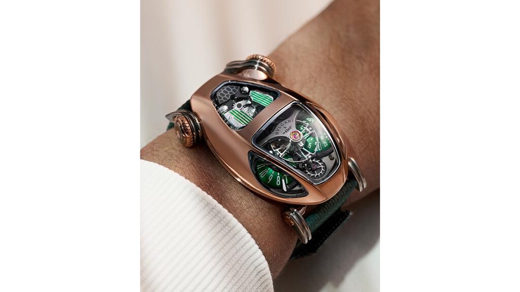 The “Bulgari x MB&F Serpenti” watch features a curved design and a complex movement conceived and developed in-house by MB&F. Bulgari x MB&F Serpenti watch