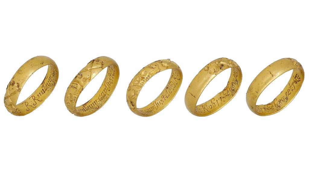 This memorial ring for Sir Richard Rainsford, seen here from several angles, is inscribed with his initials and date of death. (Image courtesy of Noonans) Sir Richard Rainsford ring