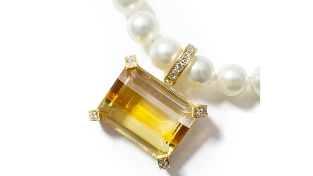 Yutai Yutai necklace Couture Design Awards