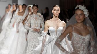 Pnina Tornai showcased her 2025 Bridal Collection “Aura” during New York Bridal Fashion Week. Pnina Tornai New York Bridal Fashion Week
