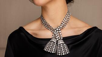 Seven bidders competed for seven minutes to own this circa 1779-1789 necklace featuring approximately 300 carats of diamonds. The winning bidder ultimately paid $4.8 million for the piece, which has been described as a “sublime survivor” of the Georgian era. 18th century diamond necklace