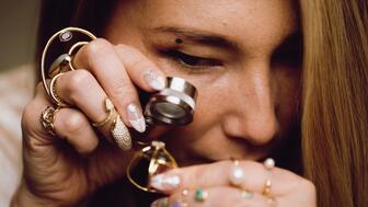 Jules Kim is a jewelry artist whose progressive vision and wide cultural aperture inform her unconventional approach to design, storytelling and community building. Jewelry designer and National Jeweler guest columnist Jules Kim