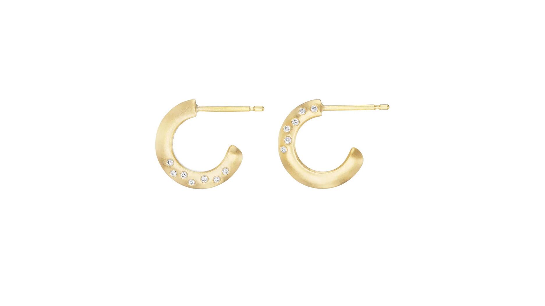 These 15 mm yellow gold and diamond hoops from Ophelia Eve jewelry were one of the pieces donated for the “Jewelers Unite for SoCal Fire Relief” online auction, which will benefit the Entertainment Industry Foundation’s SoCal Fire Fund. Ophelia Eve 15 mm yellow gold and diamond hoops