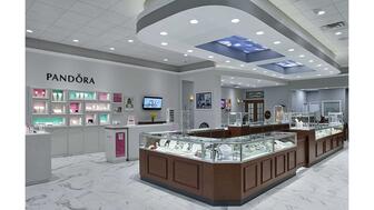 Mari Lou’s Fine Jewelry is holding a store closing sale that will run from now through May 10. Mari Lous Fine Jewelry