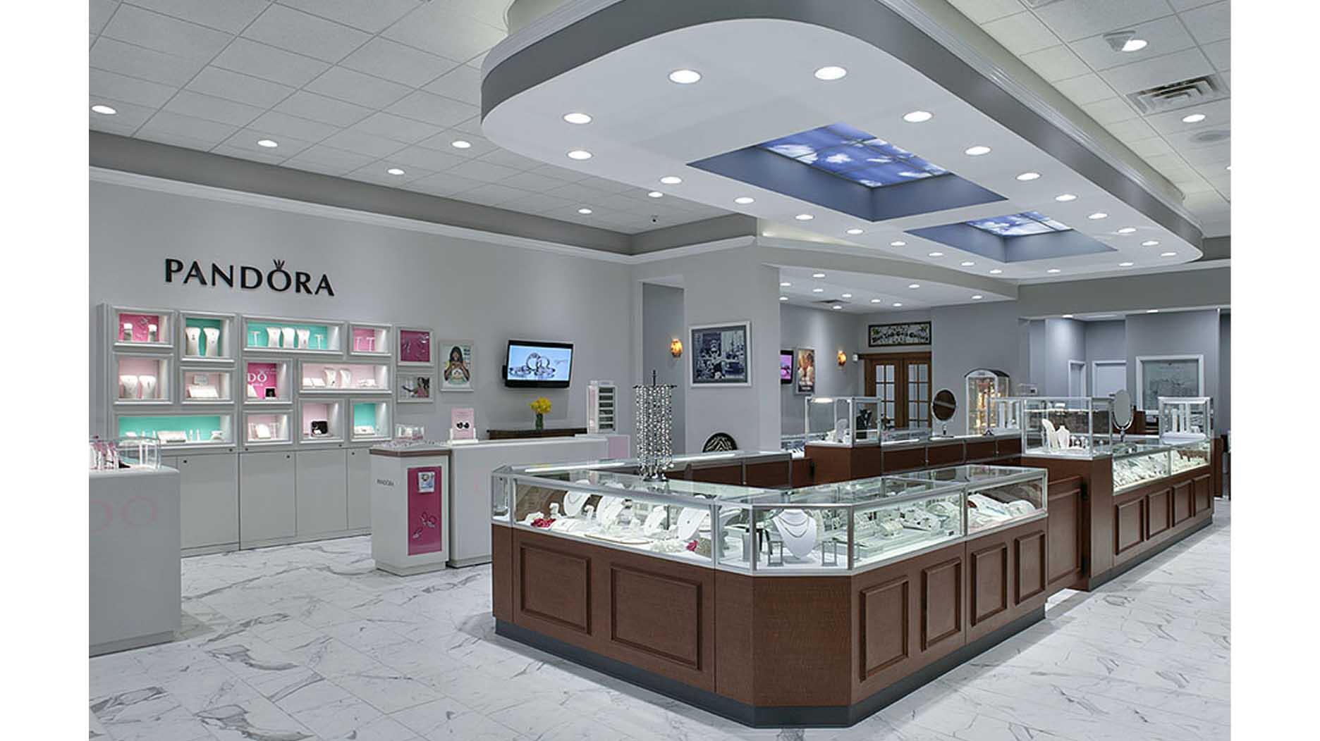 Mari Lou’s Fine Jewelry is holding a store closing sale that will run from now through May 10. Mari Lous Fine Jewelry