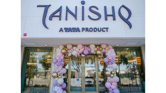 The new location, at 3406 El Camino Real, celebrated its grand opening on May 8 with a traditional lamp-lighting ceremony, ribbon cutting, and musical performance. Exterior of Tanishq Santa Clara Storefront