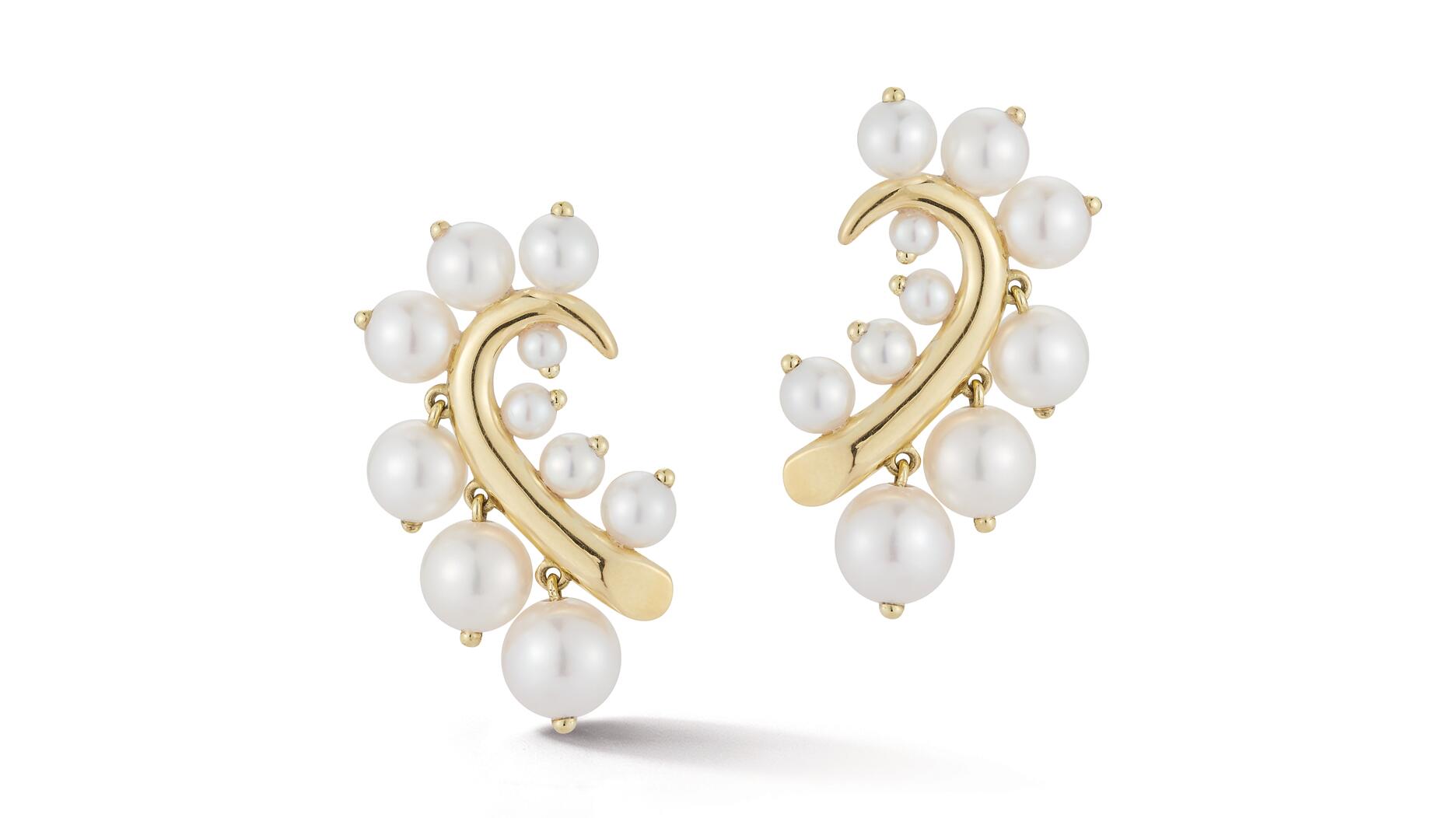 This month’s Amanda’s Style File features the three June birthstones, moonstone, alexandrite, and pearl, as seen in these Seaman Schepps “Lily of the Valley” earrings with pearls set in 18-karat yellow gold ($6,250). Seaman Schepps pearl earrings